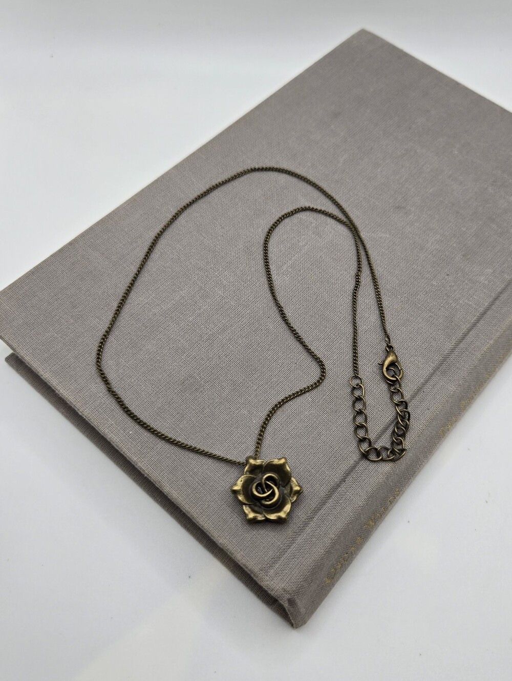 Tiny Rose Flower Charm Necklace Antiqued Gold Brassy Tone Y2k McBling 20" - Picture 2 of 5